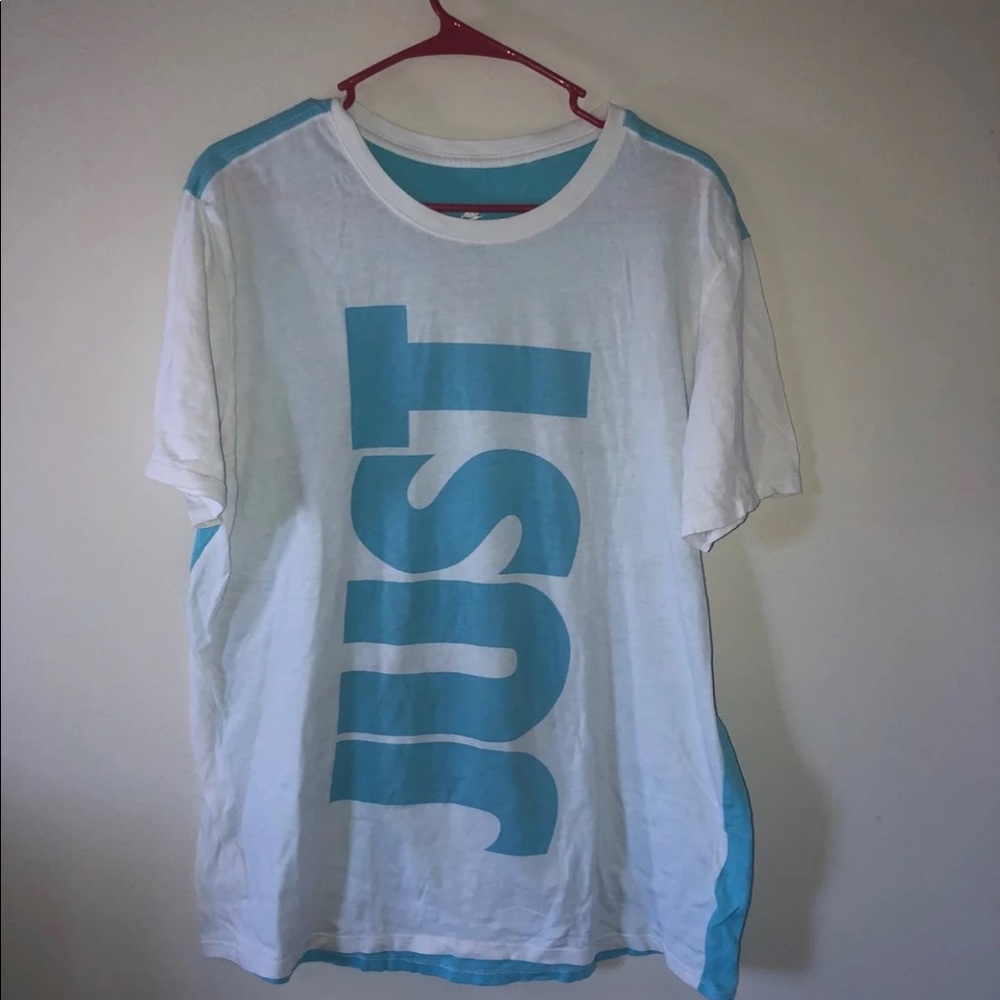 Men’s Nike shirt
